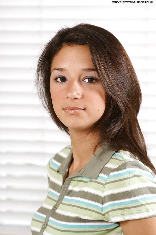 25P Sexy Little Summer Smith