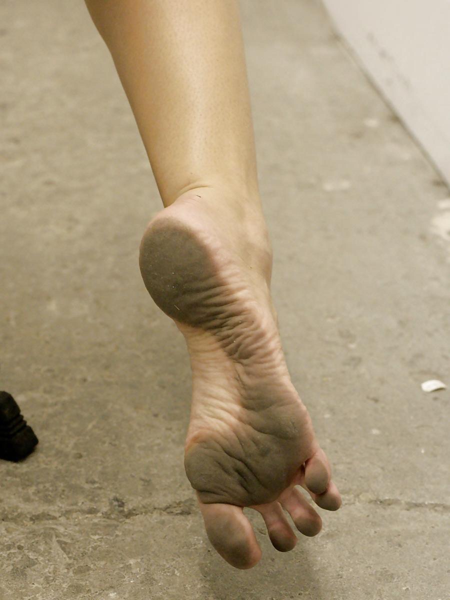 25P Dirty Feet 2