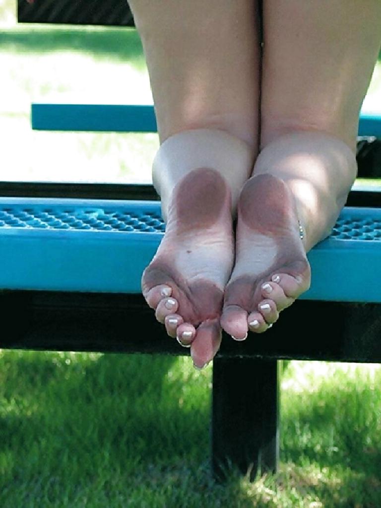 25P Dirty Feet 2