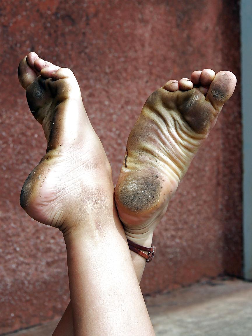 25P Dirty Feet 2