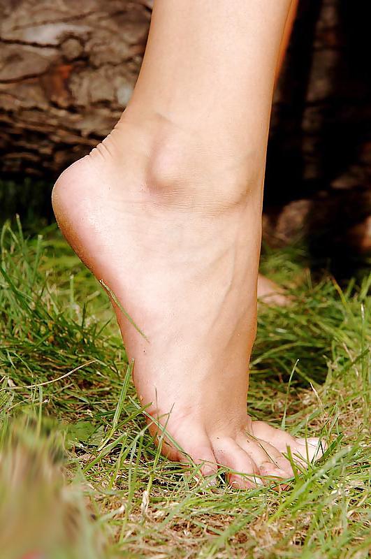 25P Dirty Feet 10