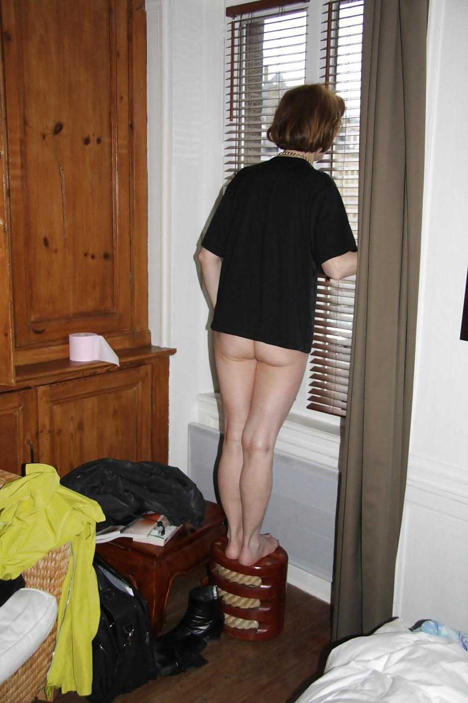 13P French mature bottomless