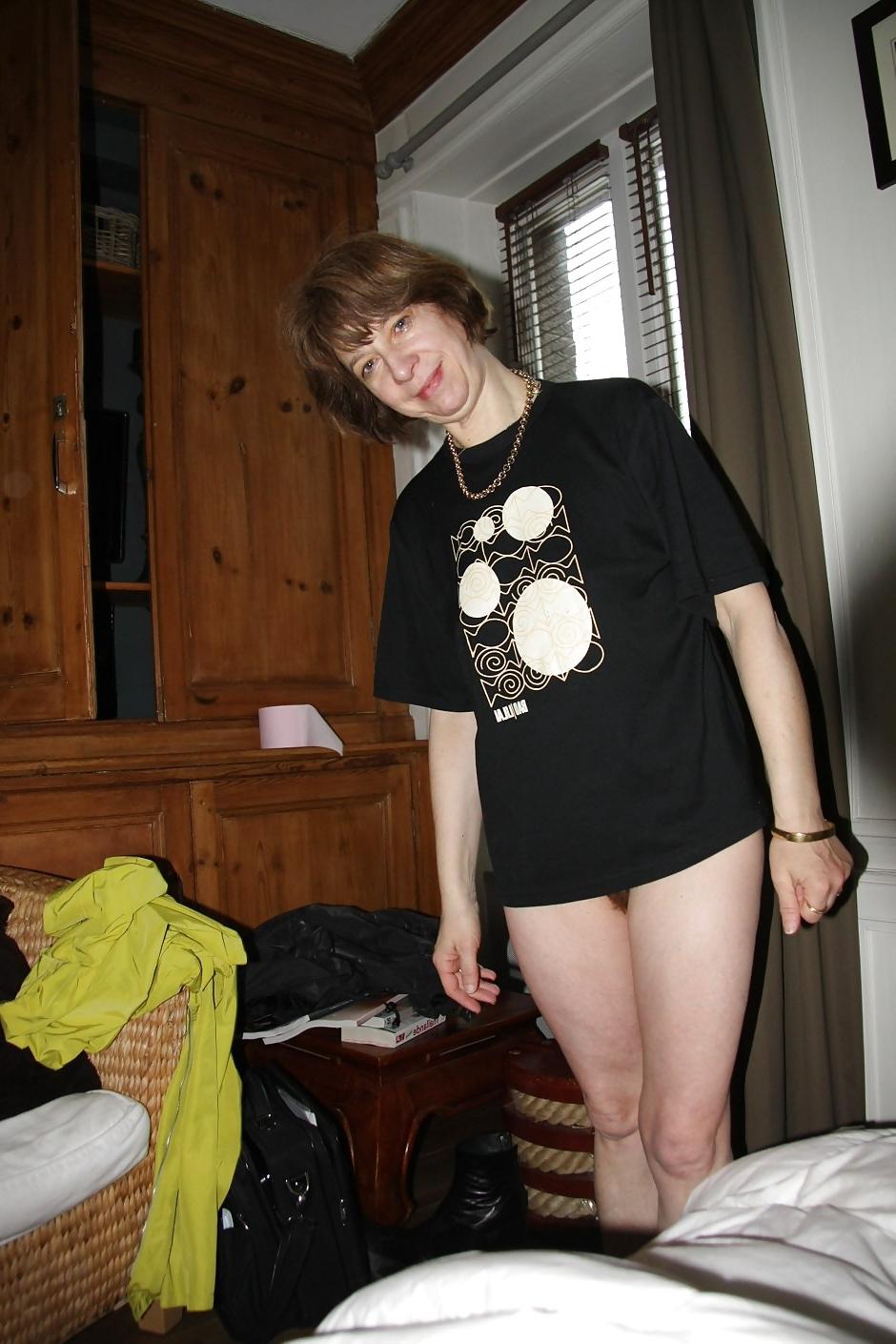 13P French mature bottomless