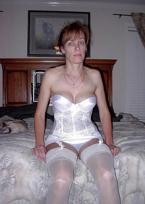 13P Mature in corset