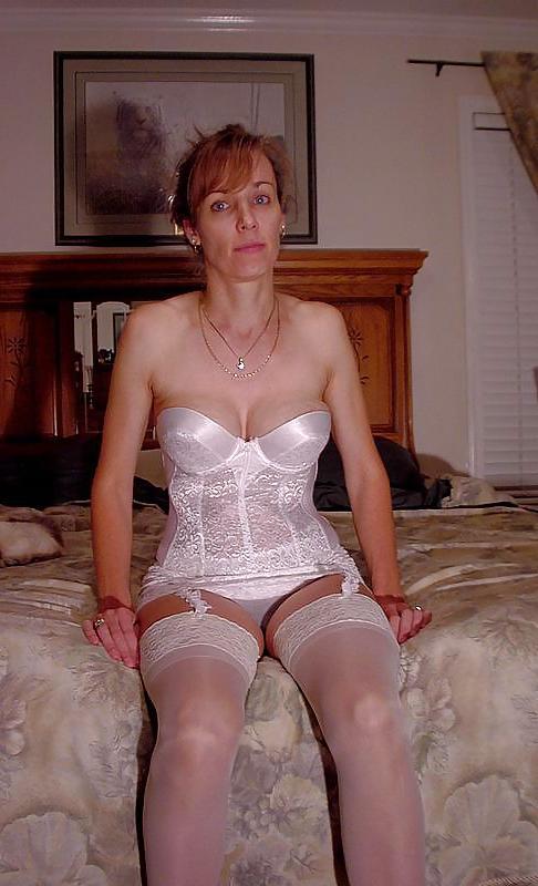 13P Mature in corset