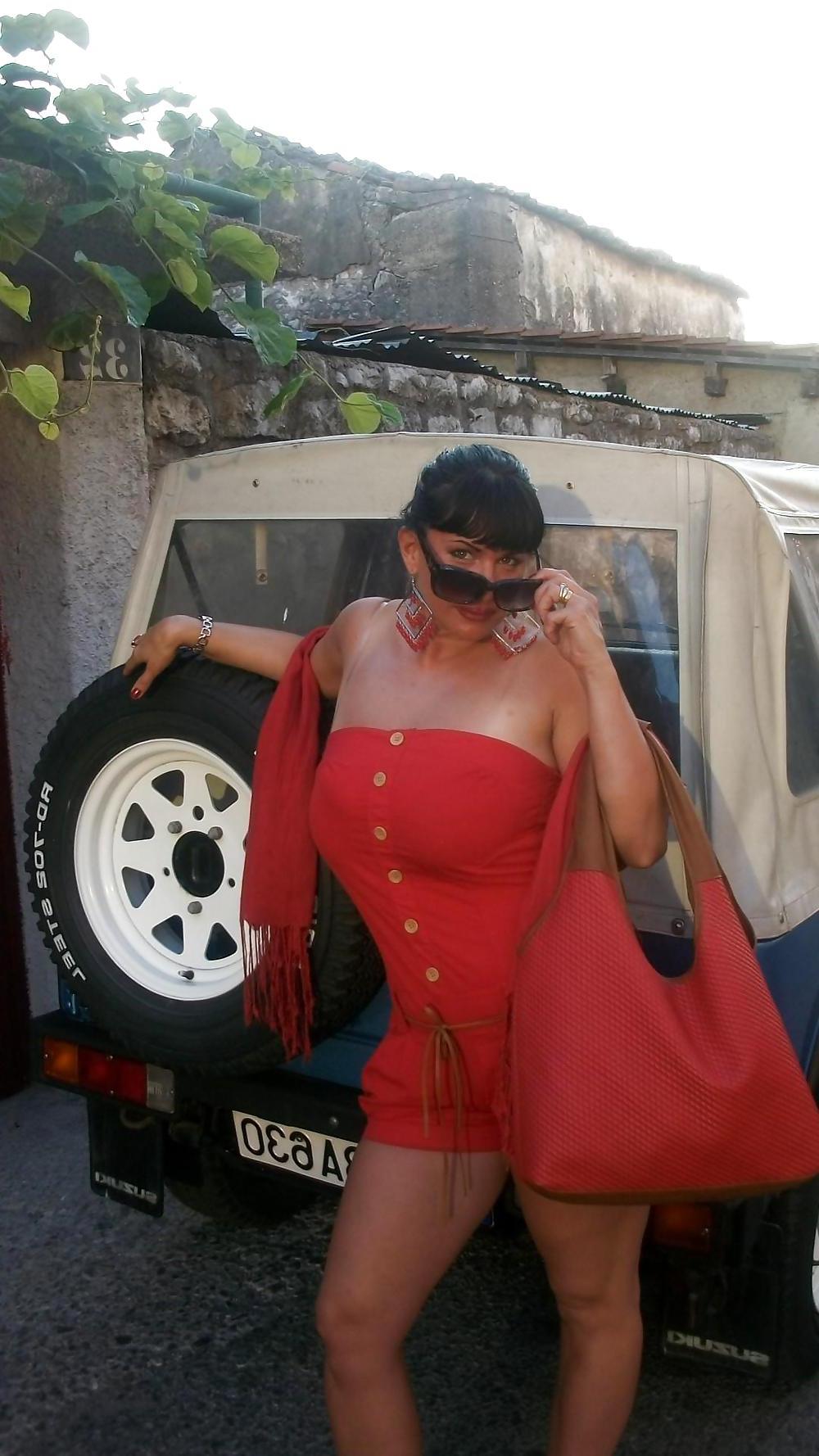 13P Busty Serbian Mom