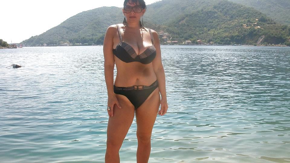 13P Busty Serbian Mom