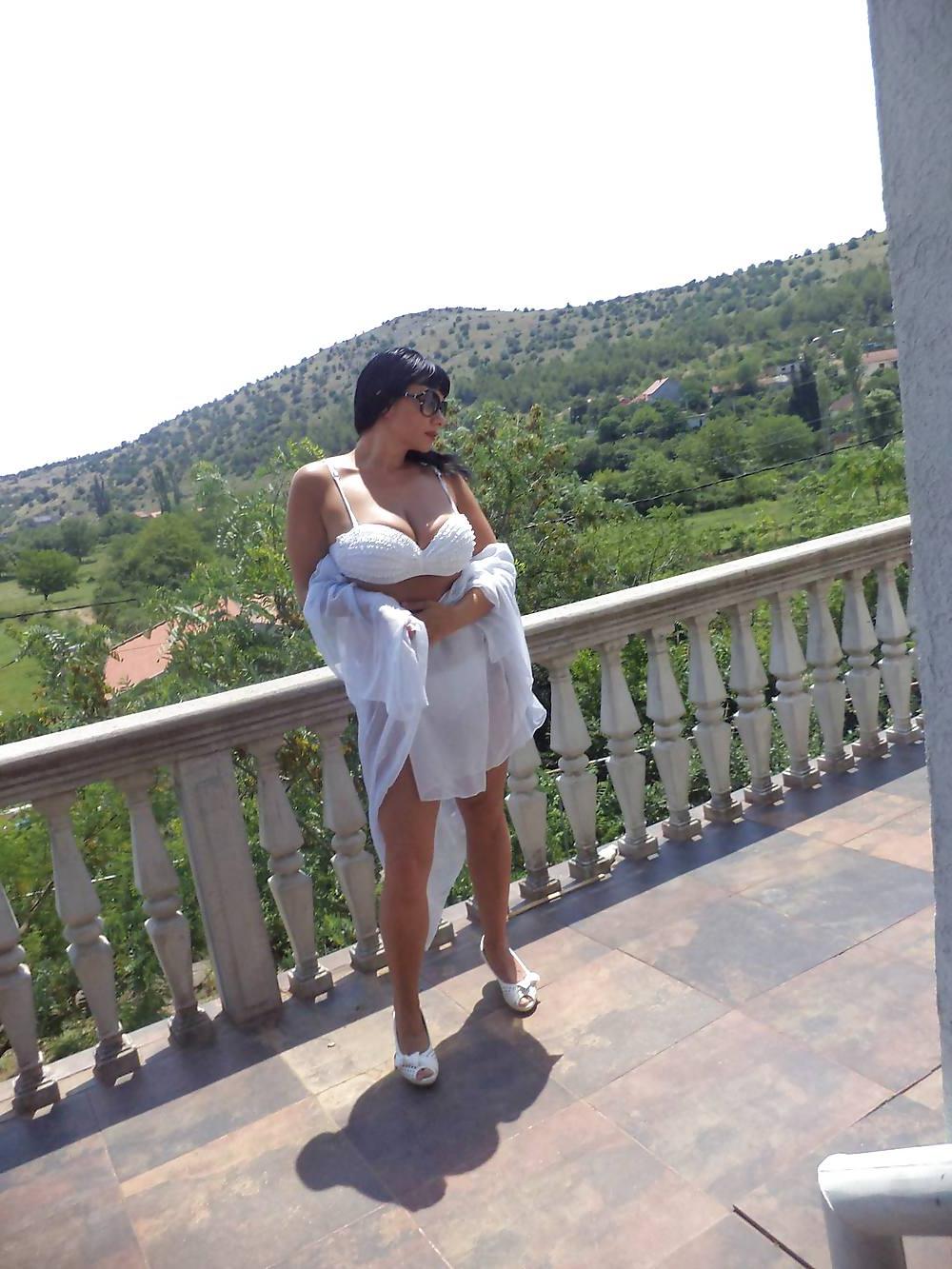 13P Busty Serbian Mom