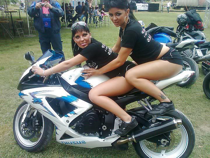 25P SERBIAN GIRLS