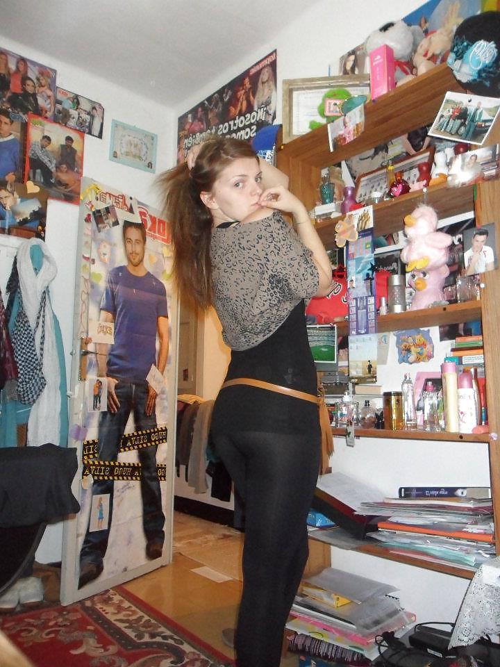 25P BUSTY TEEN IN LOVE WITH HER TITS