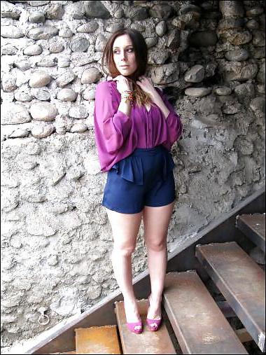 25P French Bloggers Mode with sexy legs 34