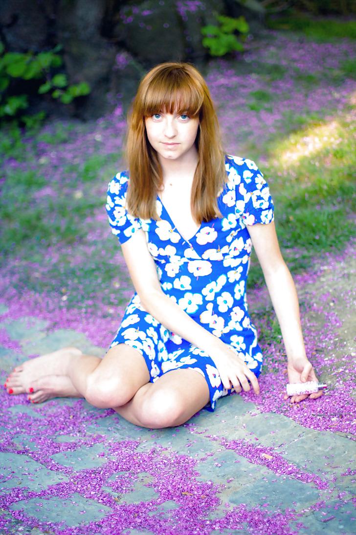 25P French Bloggers Mode with sexy legs 34