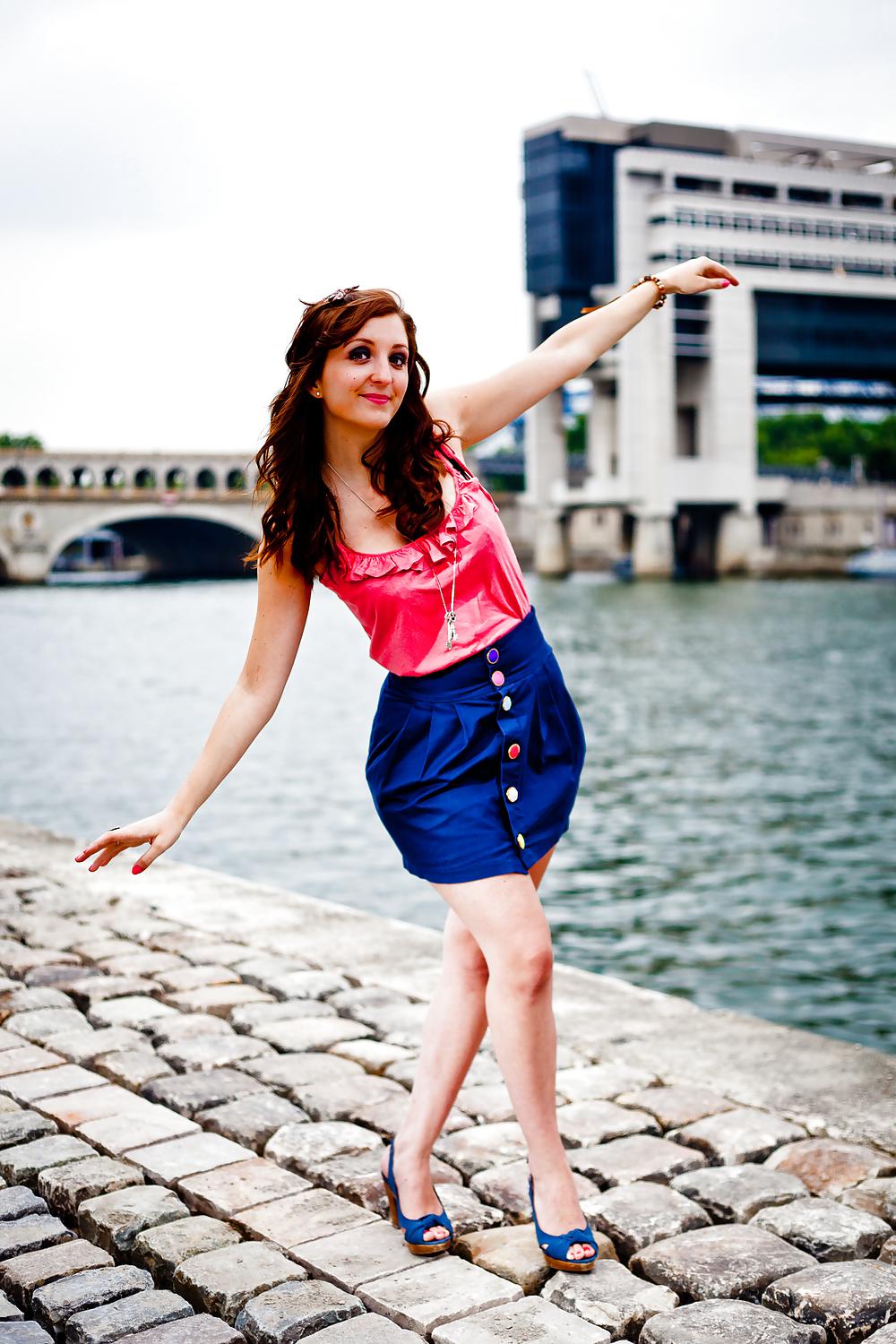 25P French Bloggers Mode with sexy legs 34