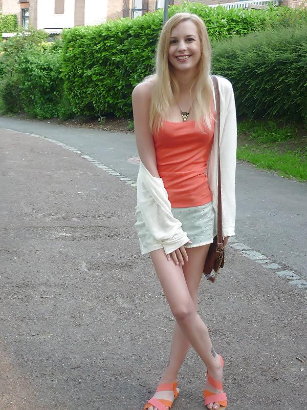 25P French Bloggers Mode with sexy legs 34
