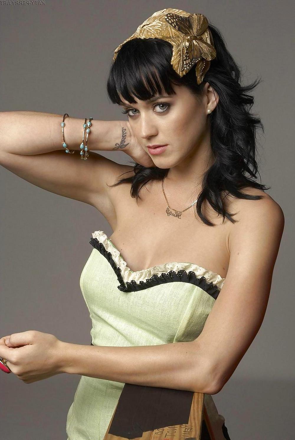 10P Katy Perry's sexy corset