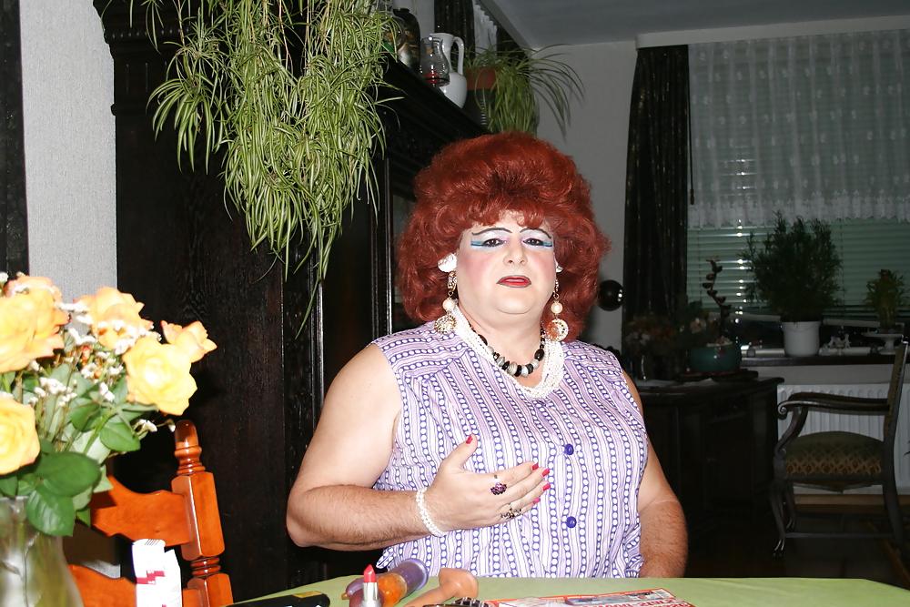 10P Wilma in apron dress