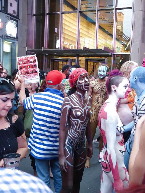 9P I  LOVE NEW YORK  PART 2 !!  Body Painting in Times Square 
