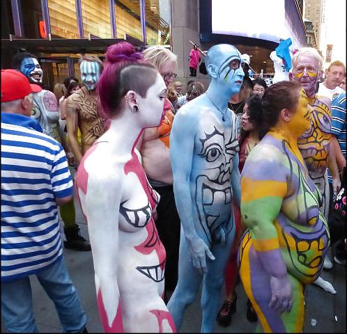 9P I  LOVE NEW YORK  PART 2 !!  Body Painting in Times Square 