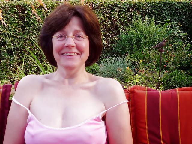 5P Wer kennt diese frau und hat noch mehr bilder von ihr 