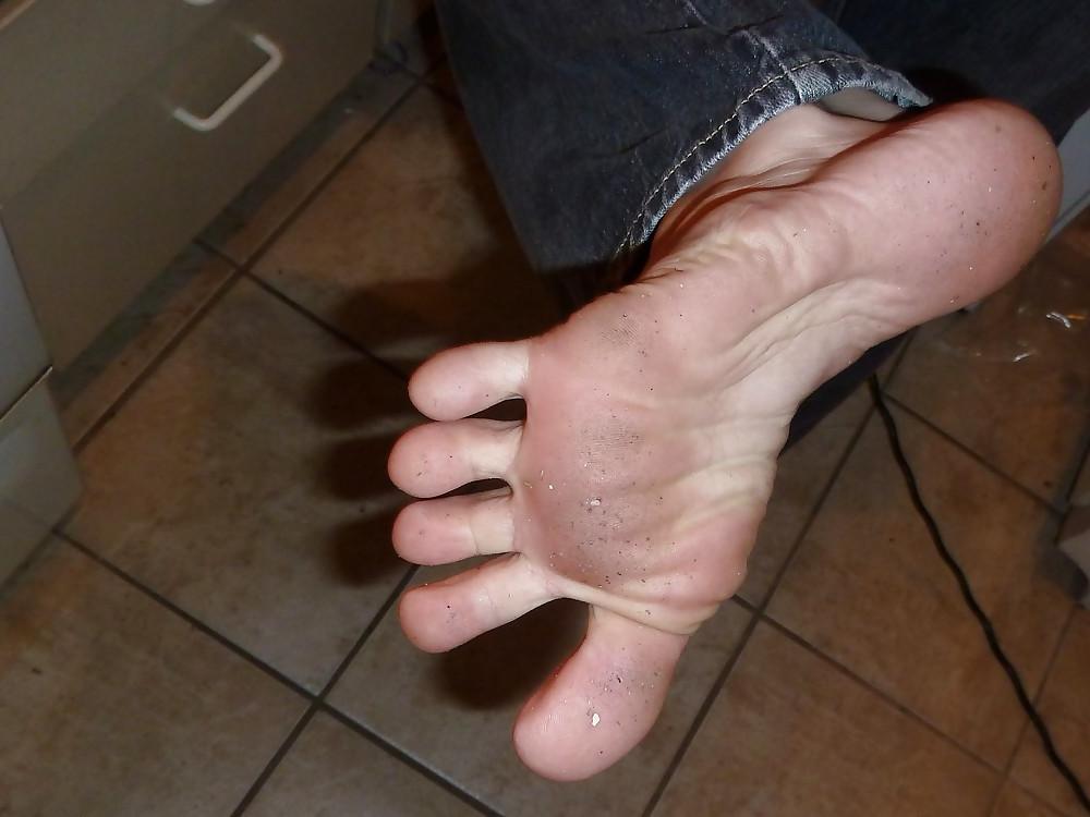 7P Dirty feet Smell my feet