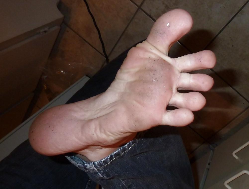 7P Dirty feet Smell my feet
