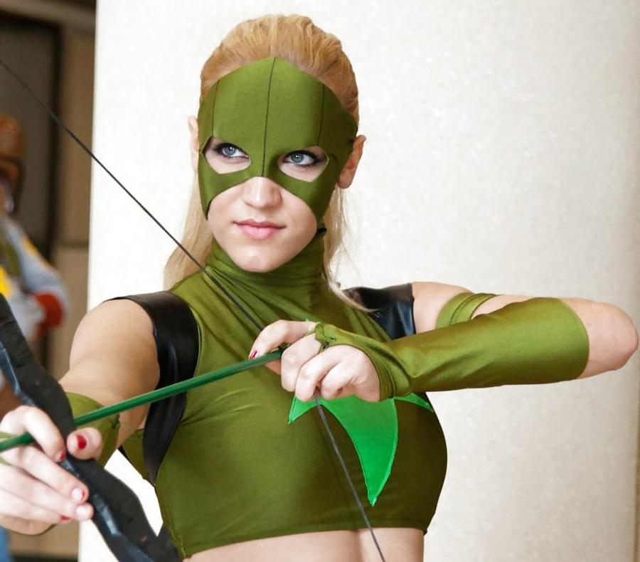 25P Cosplay Babes