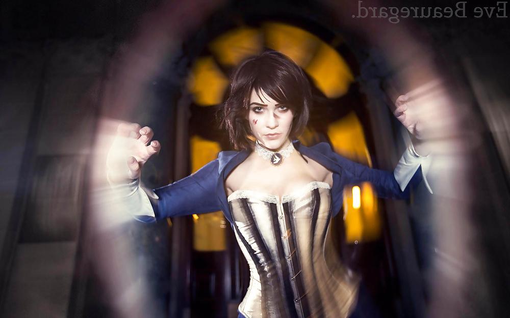 25P Cosplay Babes