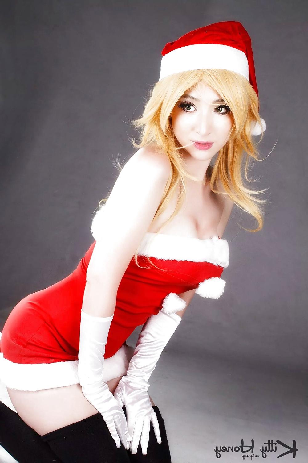 25P Cosplay Babes