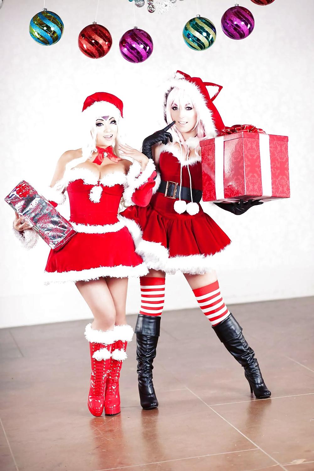 25P Cosplay Babes