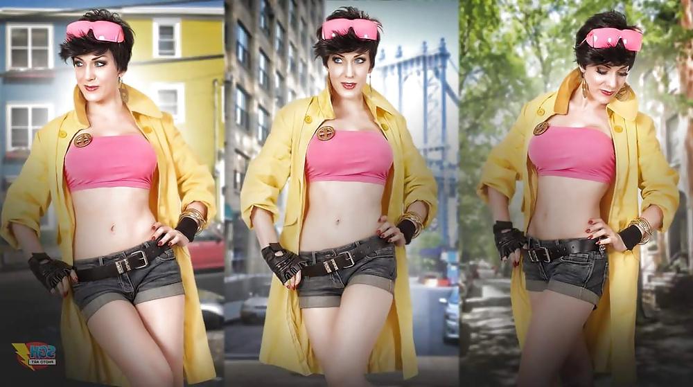 25P Cosplay Babes
