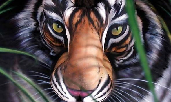 25P Body Painting Photo Gallery