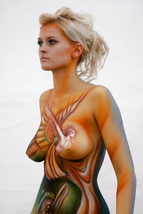 25P Hot Girls With Body Paint