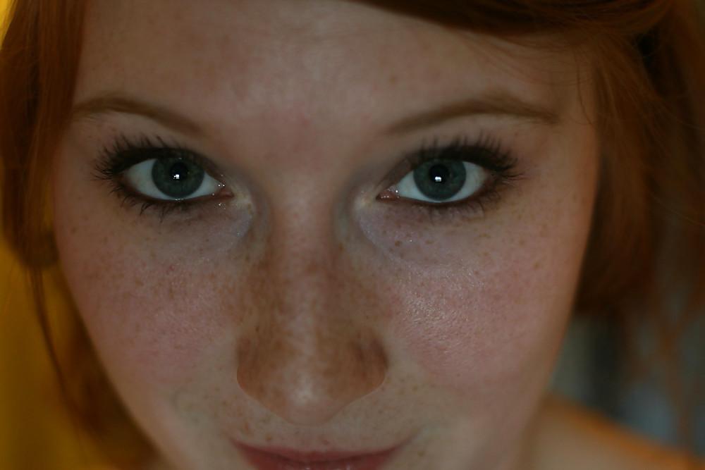 16P Cute freckled faces