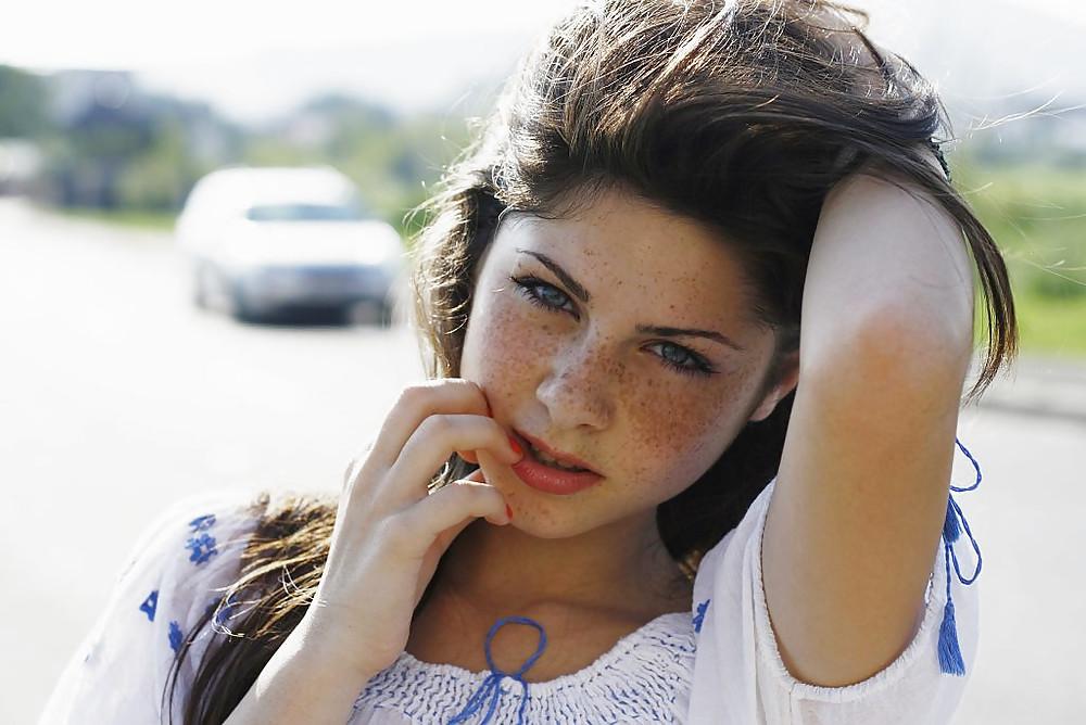 16P Cute freckled faces