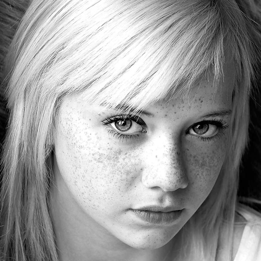 16P Cute freckled faces