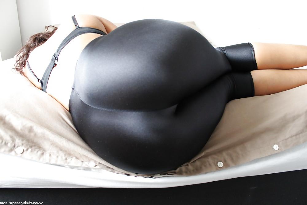11P LYCRA ASS CUMSHOT BIG BOOTY SHORTS SHINY BUTT WORSHIP
