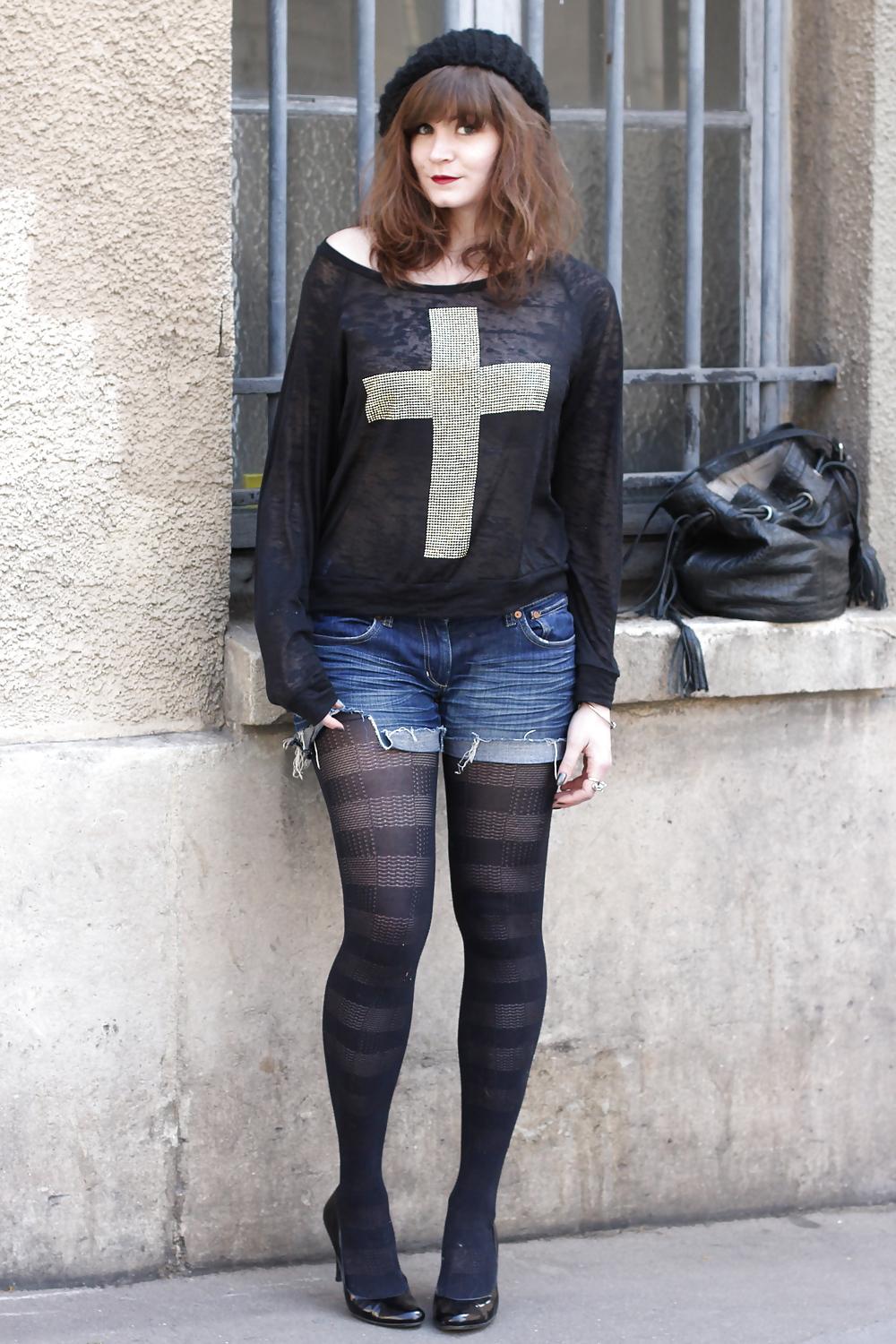 25P French Bloggers Mode with sexy legs 35