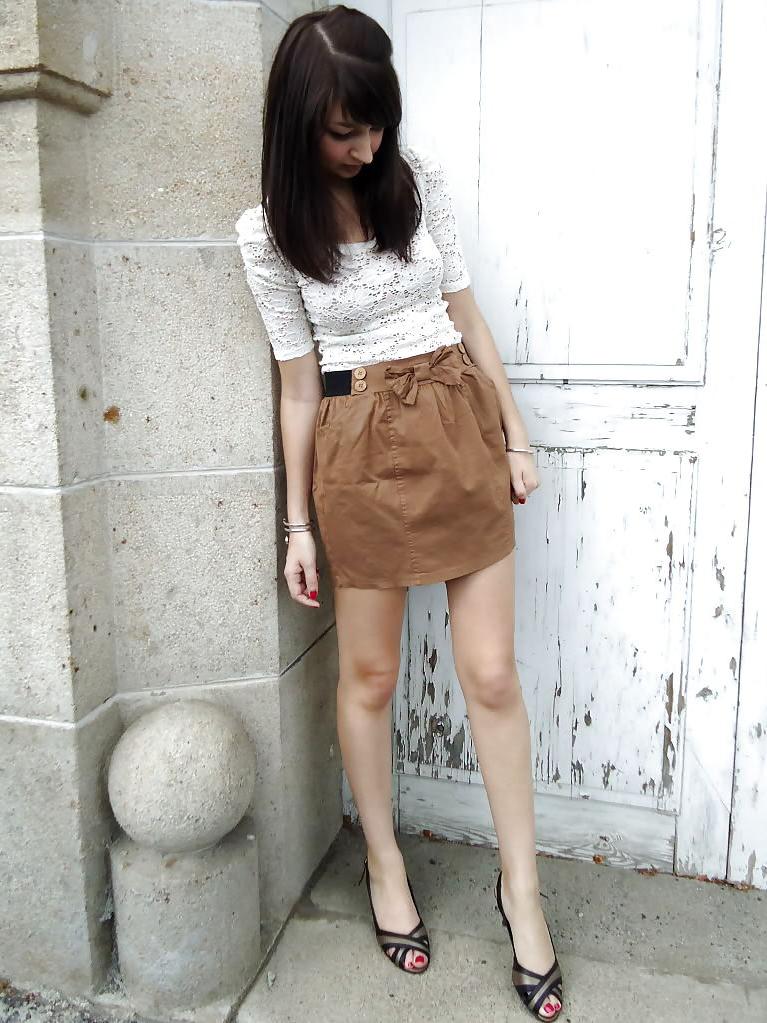 25P French Bloggers Mode with sexy legs 35