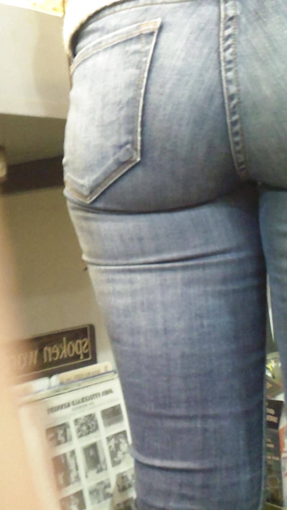 22P Smooth teen ass & butt in blue jeans