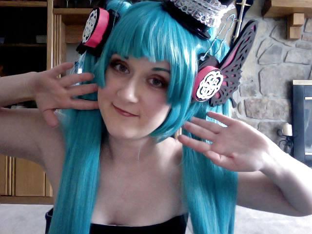 25P PAWG Cosplay babe Doopumz