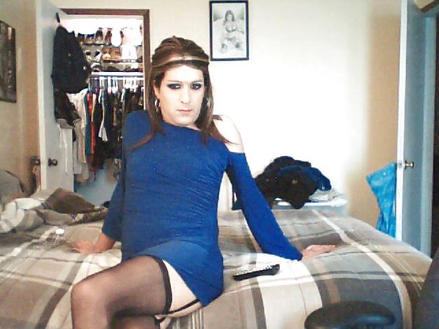 11P Lady in blue 