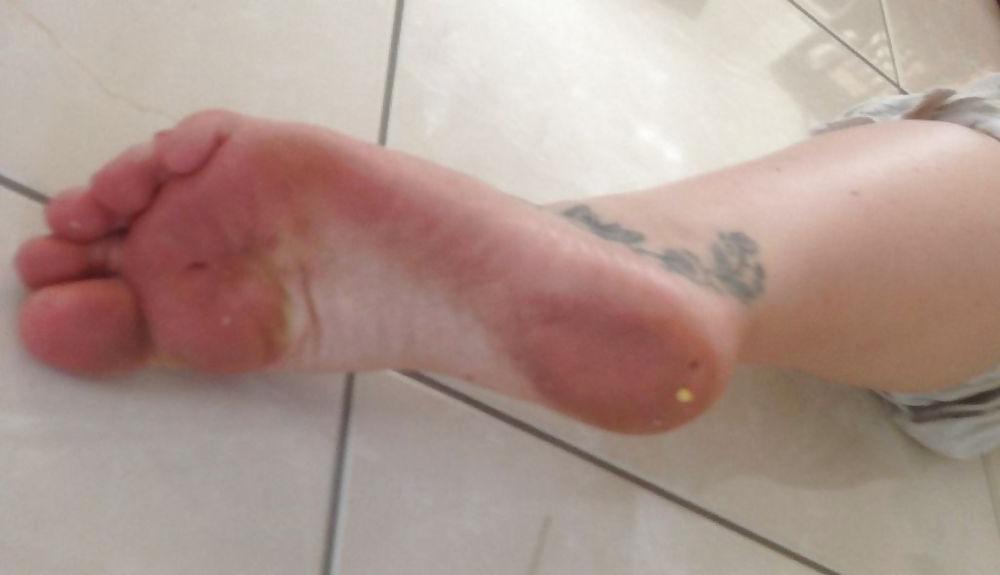 8P Bootys dirty smelly feet