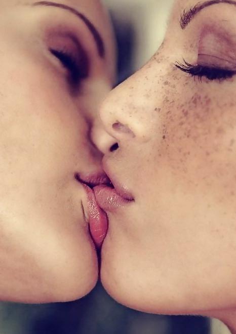 25P S.e.X.y Freckles