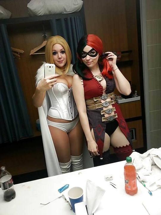 25P Cosplay upskirts