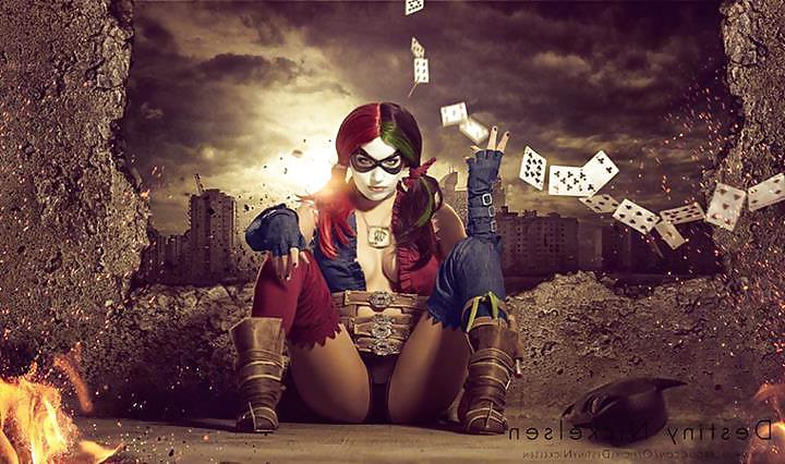 25P Cosplay upskirts