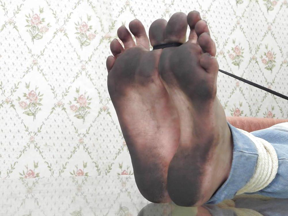 14P Bastinado Dirty Feet