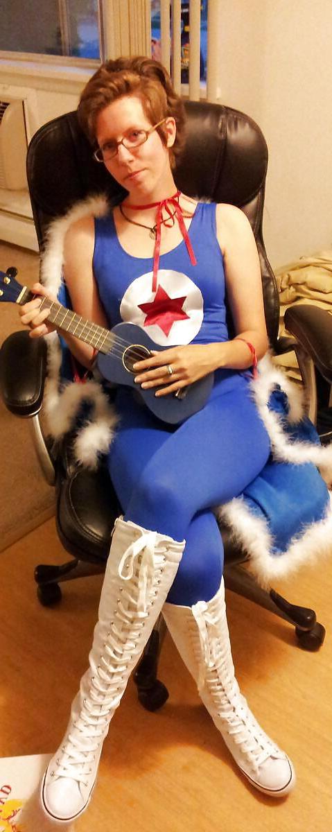 10P Cute Cosplay Girl Catie