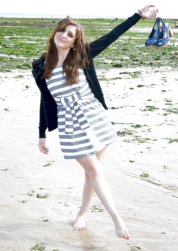 20P French bloggers Mode with sexy legs 9