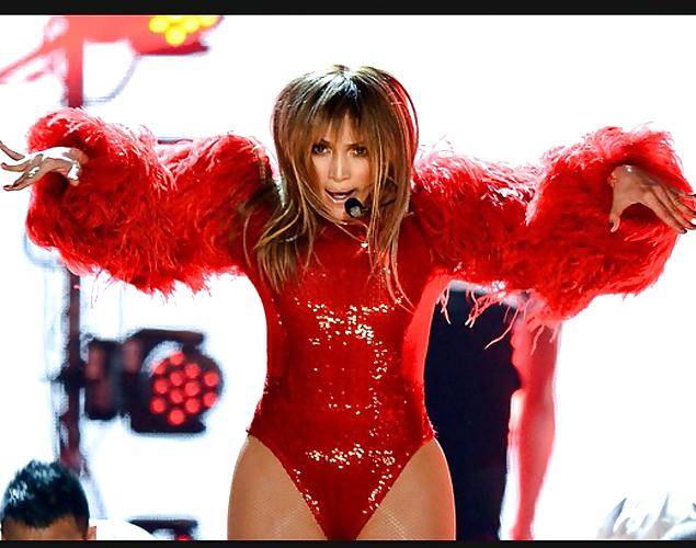 17P Jennifer Lopez Live it Up