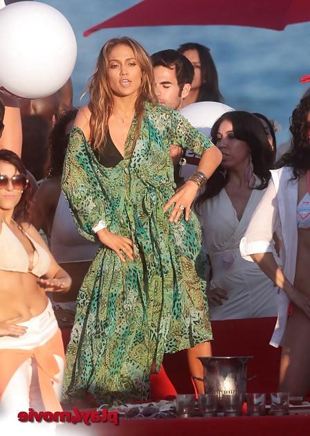 17P Jennifer Lopez Live it Up